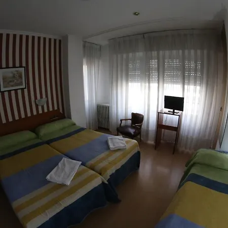 بيت ضيافة Cataluna 3*