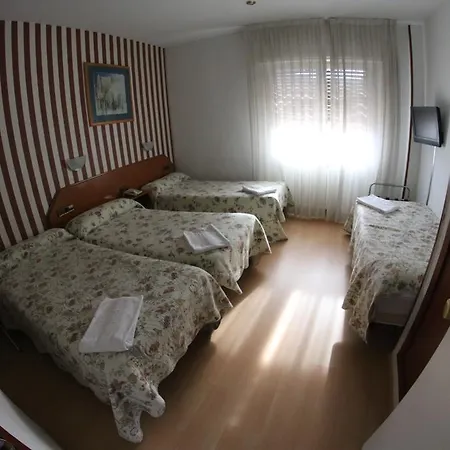 Casa de hóspedes Cataluna Saragoça