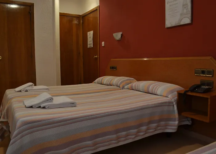 Cataluna Gæstehus 3*